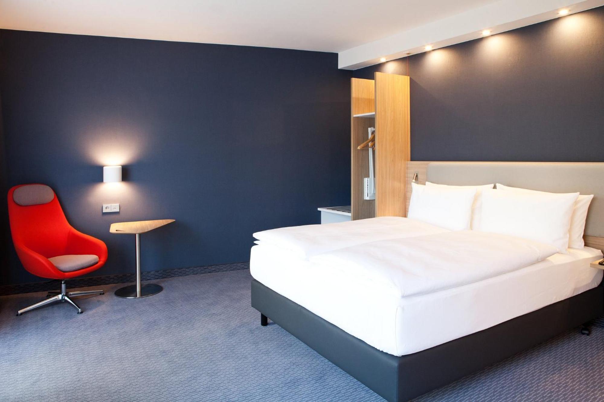 Holiday Inn Express - Goeppingen By Ihg Eksteriør bilde